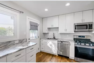2050 Shepard Road, Hoffman Estates, IL 60169 - Photo 5