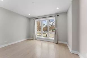 7428 N Rogers Ave, Chicago, IL 60626 - Photo 5