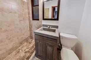 1138 W Addison St, Chicago, IL 60613 - Photo 11