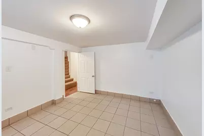 1138 W Addison Street #1, Chicago, IL 60613 - Photo 15