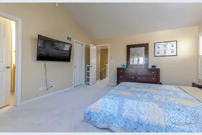 2498 Waterbury Lane, Buffalo Grove, IL 60089 - Photo 21