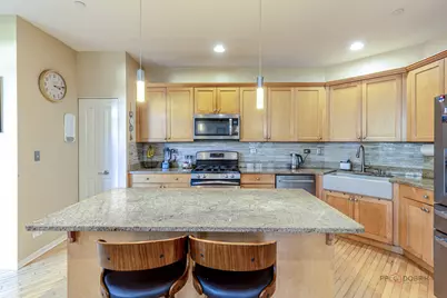 2498 Waterbury Lane, Buffalo Grove, IL 60089 - Photo 15