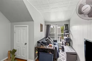 102 S Liberty St, Elgin, IL 60120 - Photo 11