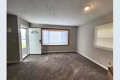 25 Thrush Road, Carpentersville, IL 60110 - Photo 3