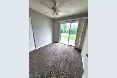25 Thrush Road, Carpentersville, IL 60110 - Photo 9