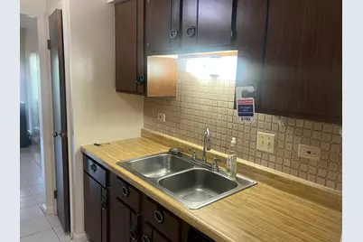 1852 S Anna Marie Drive #303, Mount Prospect, IL 60056 - Photo 7
