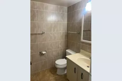 1852 S Anna Marie Drive #303, Mount Prospect, IL 60056 - Photo 3