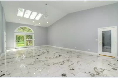 5N712 Garden Avenue, Roselle, IL 60172 - Photo 3