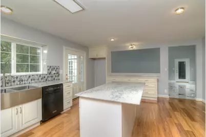 5N712 Garden Avenue, Roselle, IL 60172 - Photo 9