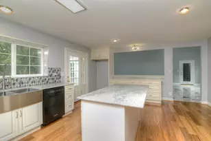 5N712 Garden Ave, Roselle, IL 60172 - Photo 9