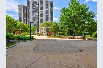 1360 N Sandburg Terrace #2701C, Chicago, IL 60610 - Photo 33