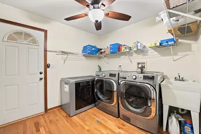 1011 E Amberwood Circle, Naperville, IL 60563 - Photo 19