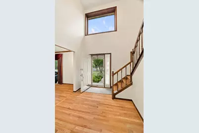 1011 E Amberwood Circle, Naperville, IL 60563 - Photo 5