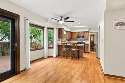 1011 E Amberwood Circle, Naperville, IL 60563 - Photo 15