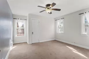 913 W Charles St, Champaign, IL 61821 - Photo 25