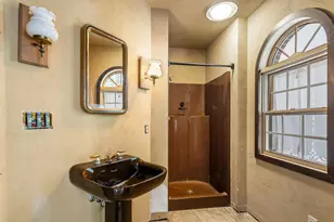 913 W Charles St, Champaign, IL 61821 - Photo 19