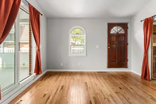 913 W Charles St, Champaign, IL 61821 - Photo 17