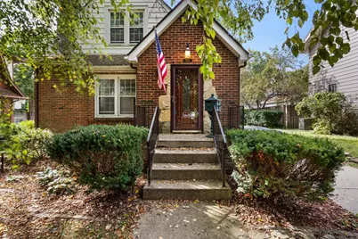 913 W Charles Street, Champaign, IL 61821 - Photo 3