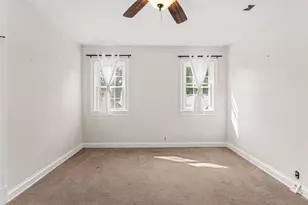 913 W Charles St, Champaign, IL 61821 - Photo 27