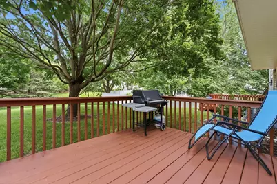 5 W Pheasant Trail #05, Lake in the Hills, IL 60156 - Photo 15