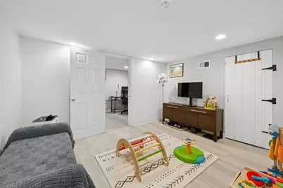 5328 Davis Street, Skokie, IL 60077 - Photo 17