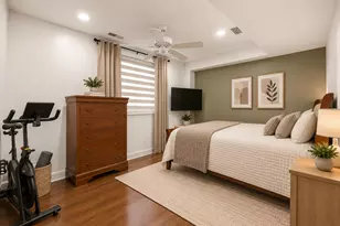 3335 W Byron St, Chicago, IL 60618 - Photo 7