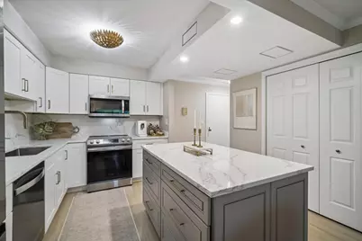 500 Lake View Avenue #2B, Highwood, IL 60040 - Photo 7