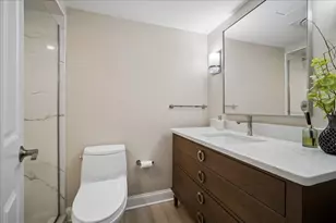 500 Lakeview Ave, Highwood, IL 60040 - Photo 13