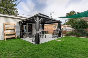 10713 S Sawyer Ave, Chicago, IL 60655 - Photo 23