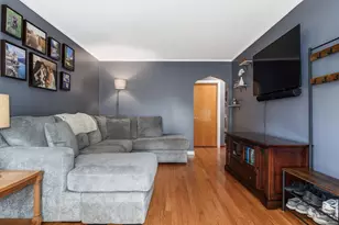 10713 S Sawyer Ave, Chicago, IL 60655 - Photo 7