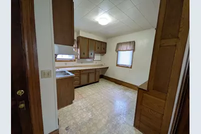 208 N Commercial Street, Baileyville, IL 61007 - Photo 9