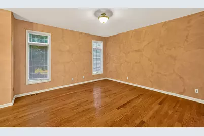 2154 Patriot Drive, Dekalb, IL 60115 - Photo 5