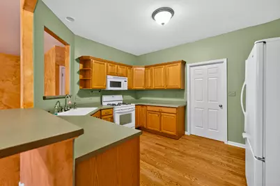 2154 Patriot Drive, Dekalb, IL 60115 - Photo 9