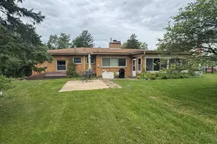 110 N West St, Cambridge, IL 61238 - Photo 5