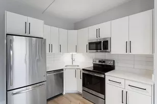 7645 N Sheridan Rd, Chicago, IL 60626 - Photo 3