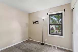 285 Navajo Dr, Bolingbrook, IL 60440 - Photo 15