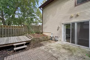 285 Navajo Dr, Bolingbrook, IL 60440 - Photo 19