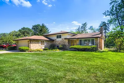 883 E Zinnia Lane, Palatine, IL 60074 - Photo 1