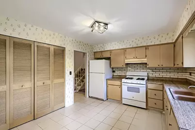 883 E Zinnia Lane, Palatine, IL 60074 - Photo 7