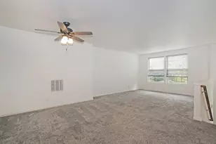 2436 Emily Ln, Elgin, IL 60123 - Photo 11