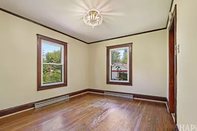 825 N Ash Street, Waukegan, IL 60085 - Photo 7