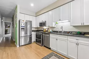 3351 N Southport Ave, Chicago, IL 60657 - Photo 5