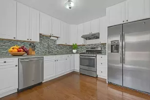 420 Berkshire Ln, Des Plaines, IL 60016 - Photo 3