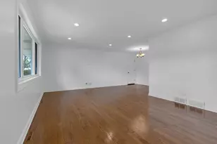 420 Berkshire Ln, Des Plaines, IL 60016 - Photo 25