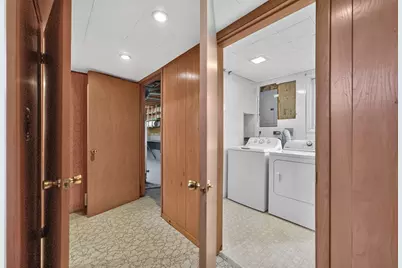106 E Dresser Road, Dekalb, IL 60115 - Photo 23
