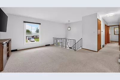 106 E Dresser Road, Dekalb, IL 60115 - Photo 9