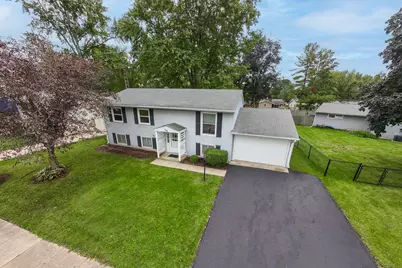 106 E Dresser Road, Dekalb, IL 60115 - Photo 3