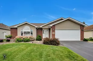 1449 Crooked Creek Dr, Beecher, IL 60401 - Photo 1