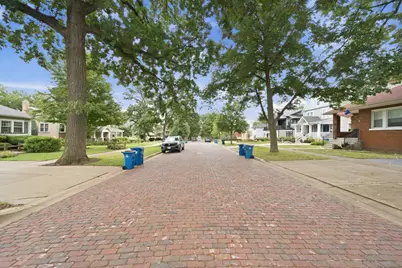 4712 Middaugh Avenue, Downers Grove, IL 60515 - Photo 37