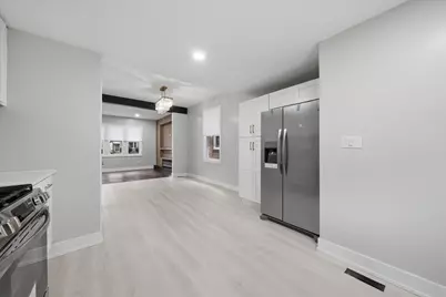 8506 S Euclid Avenue, Chicago, IL 60617 - Photo 11